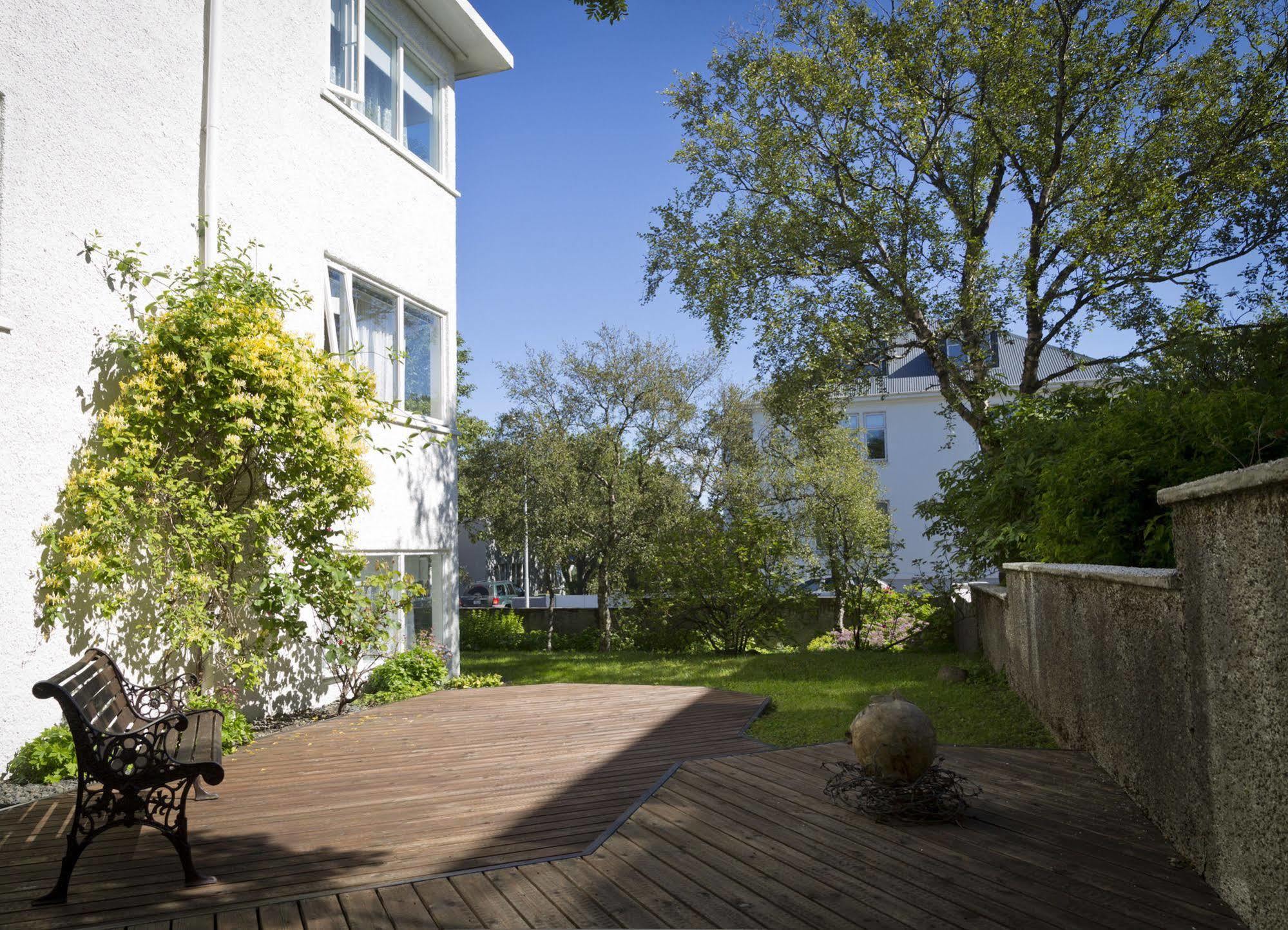 Castle House & Embassy Luxury Apartments Reykjavik Exterior photo